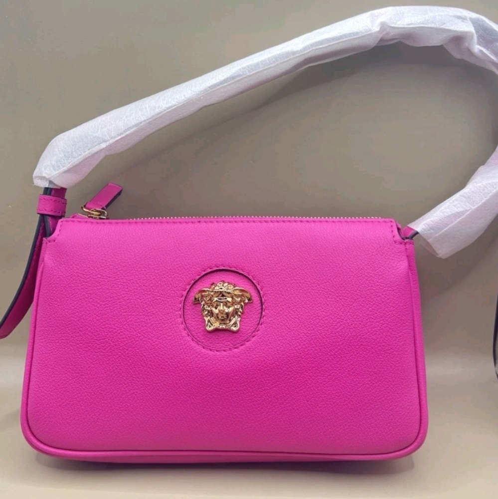 Versace La Medusa Vitello Shoulder Bag 🩷